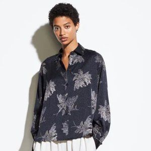NWOT Vince Woodblock Floral Silk Blouse Top, Coastal (Dark Navy) Size XS $325